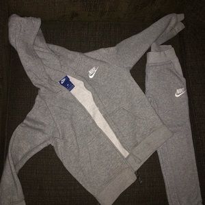 Nike sweat suit